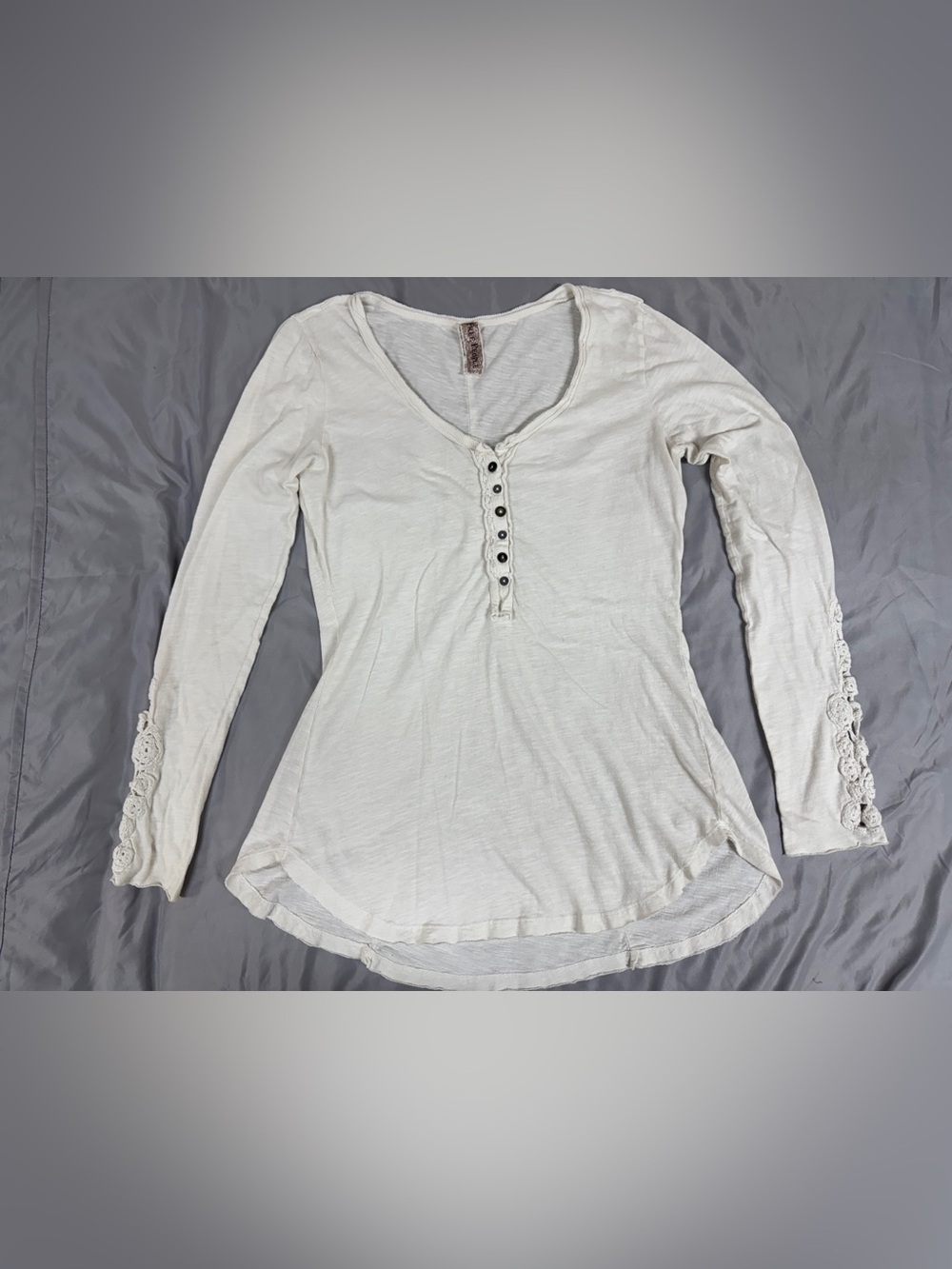 Free People 100% Cotton Knit Henley V-Neck Crochet Sleeve Trim Size L White